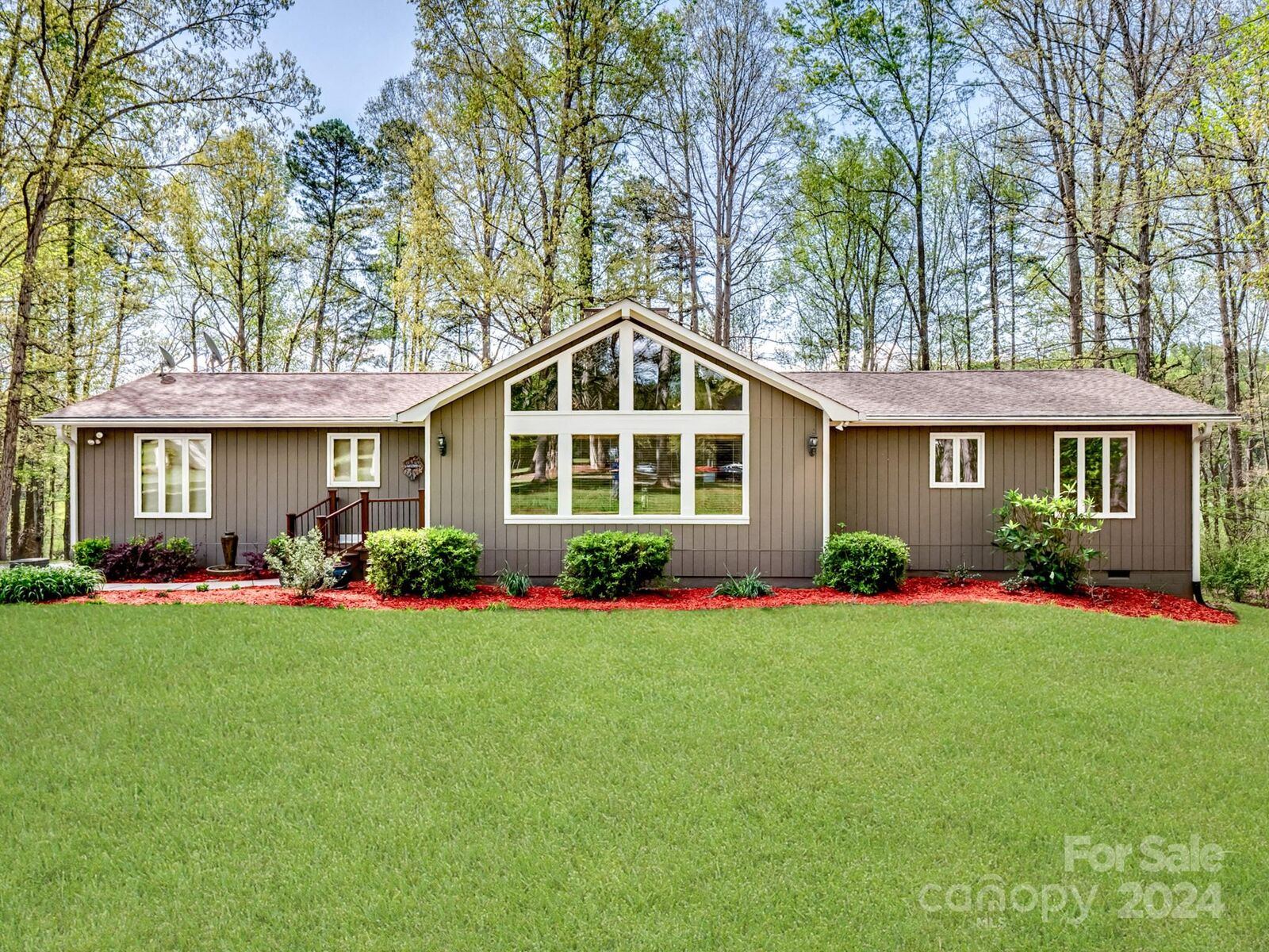 Property Photo: 14436 Dori Drive NC 28078
