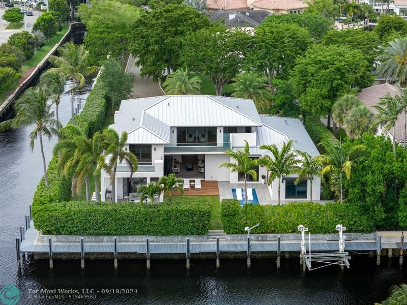 Property Photo:  26 S Compass Dr  FL 33308 