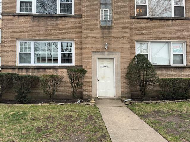 Property Photo: 2637 W Balmoral Avenue 2E IL 60625