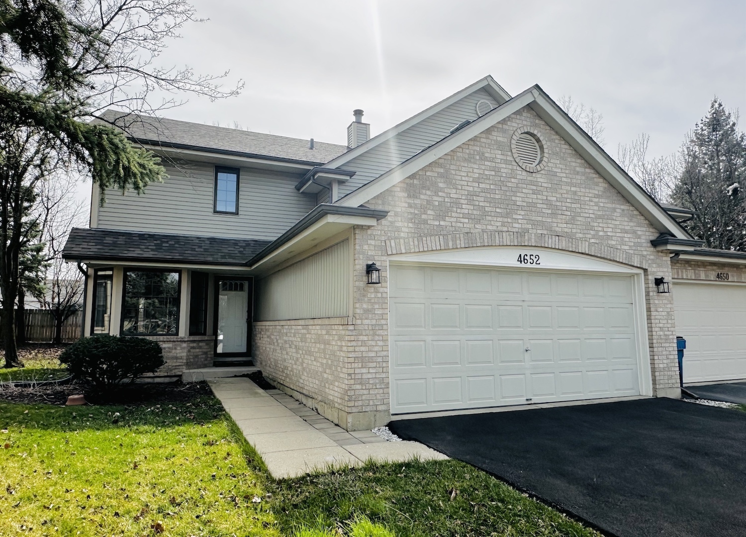 Property Photo: 4652 Wedgewood Court 4652 IL 60532