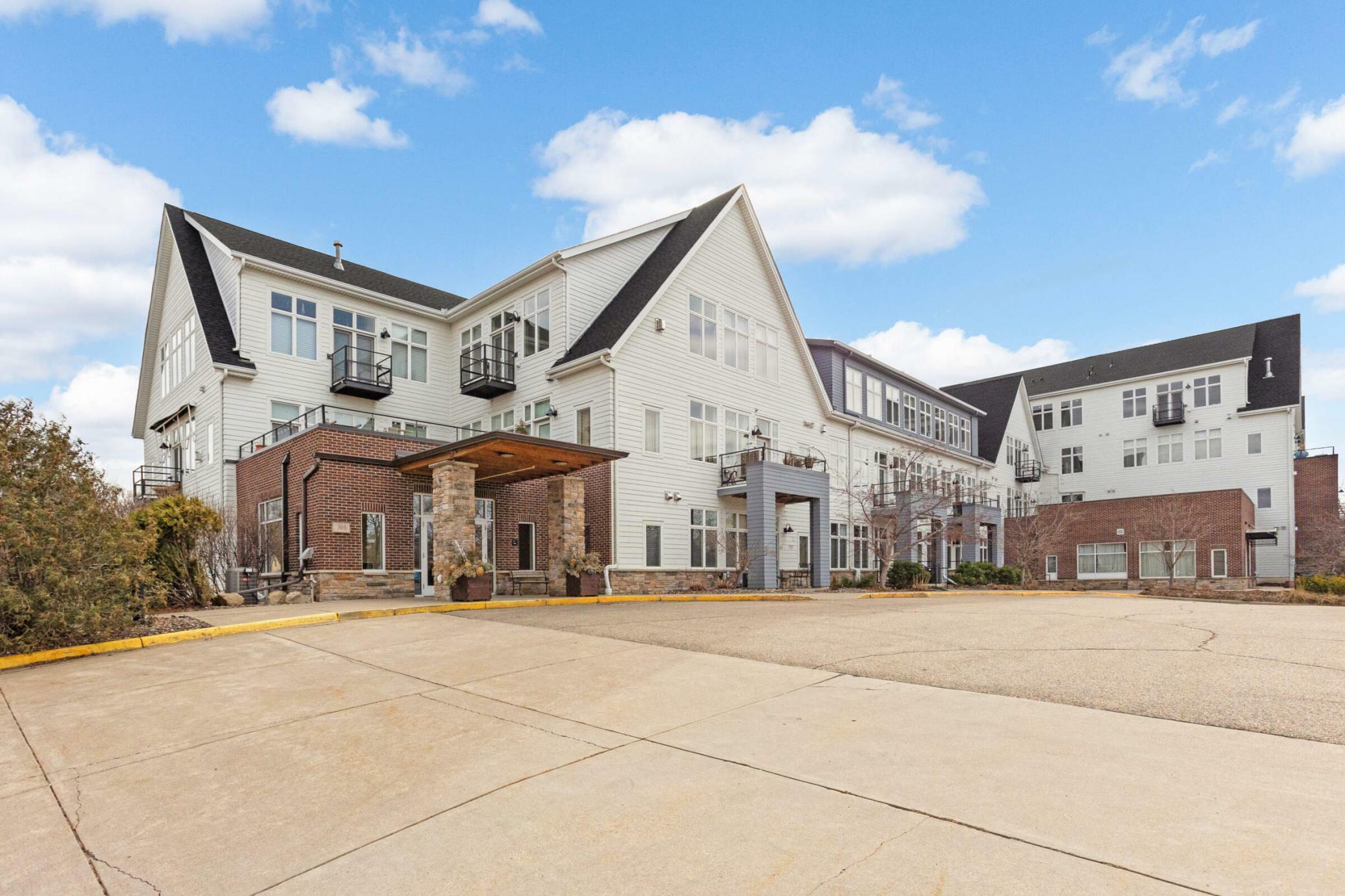 Property Photo: 301 7th St W 2201 MN 55057