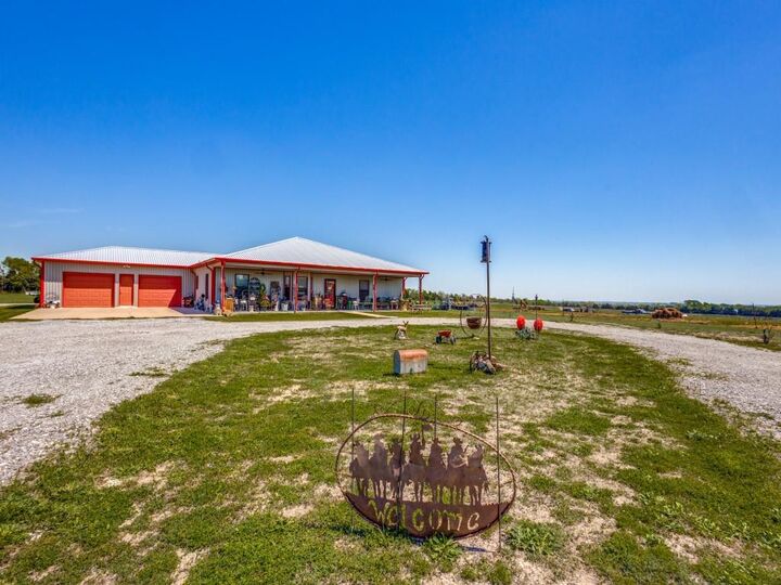 Property Photo: 5053 County Road 413 TX 75454