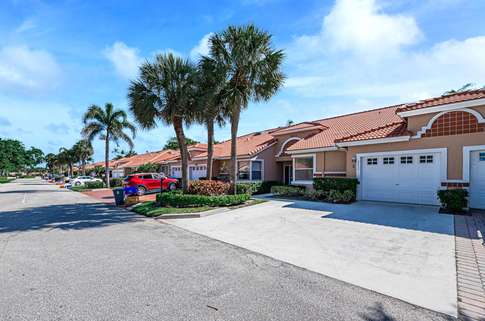 Property Photo: 9832 Summerbrook Terrace C FL 33437