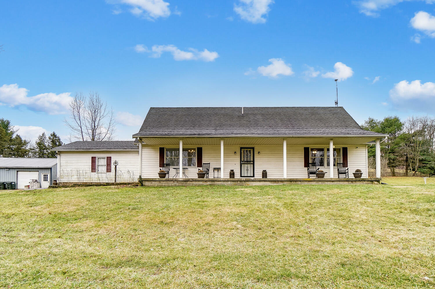 Property Photo:  5560 Cable Road  OH 43009 