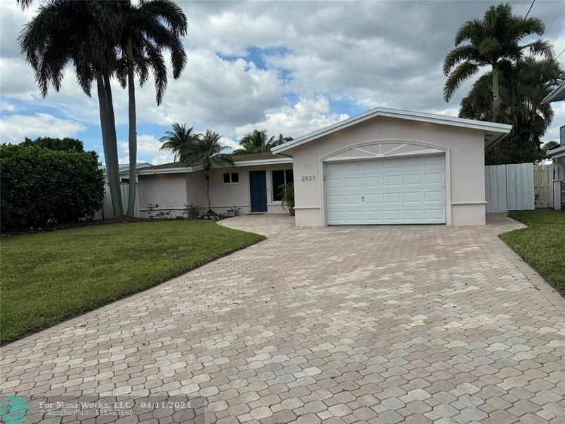 Property Photo:  2537 Key Largo Ln  FL 33312 