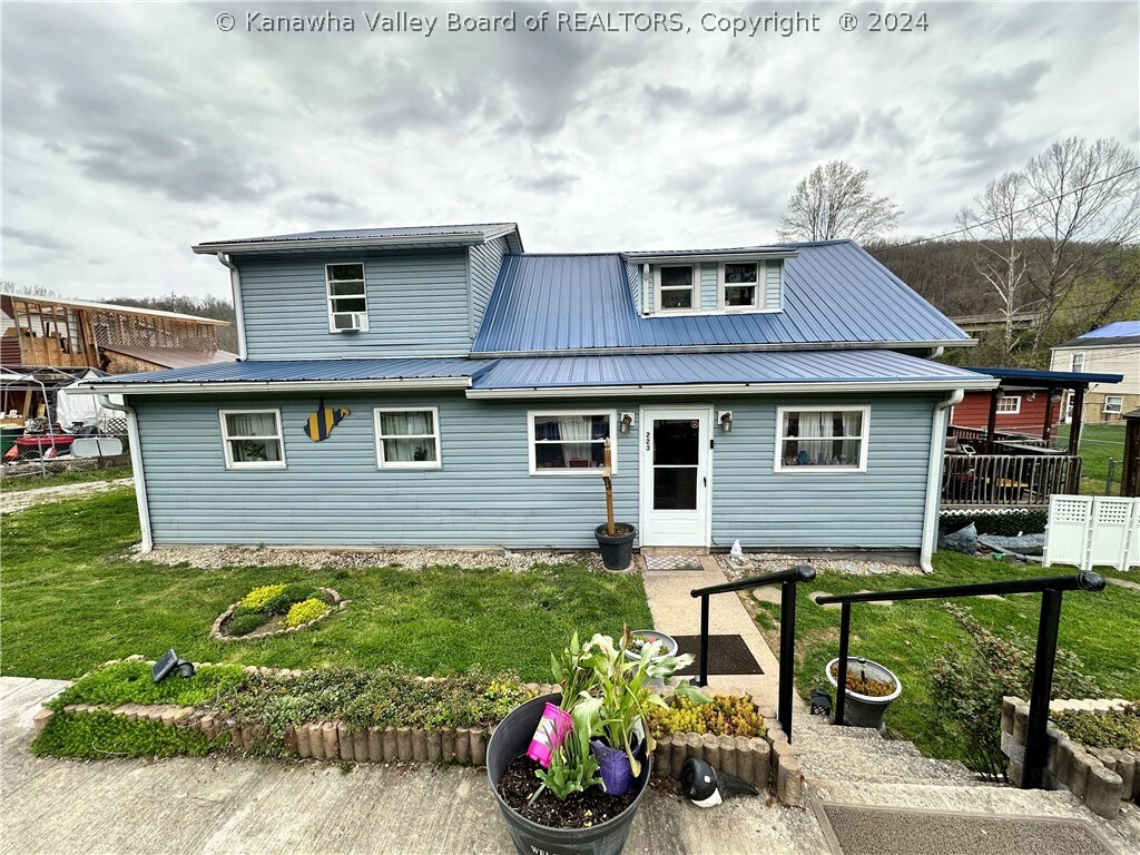 Property Photo:  223 Easter Road  WV 25143 