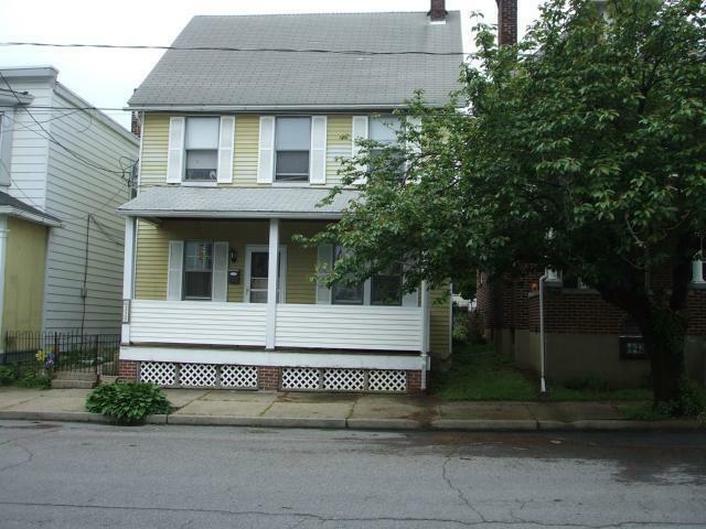 Property Photo:  335 Hanover Street  PA 18018 