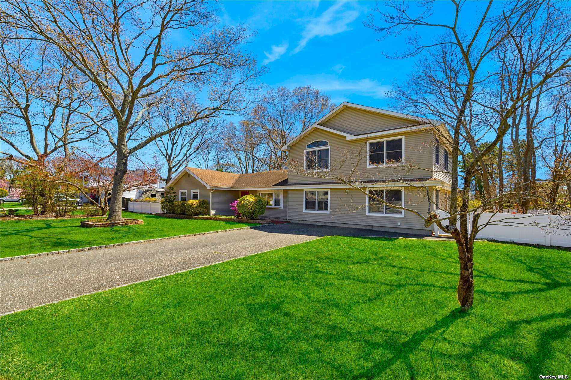 Property Photo:  2 Concord Drive  NY 11742 