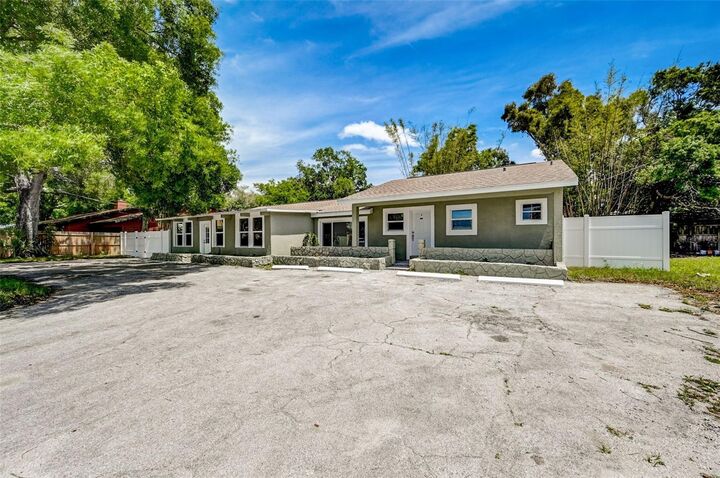 Property Photo:  4011 Nelson Avenue  FL 34231 