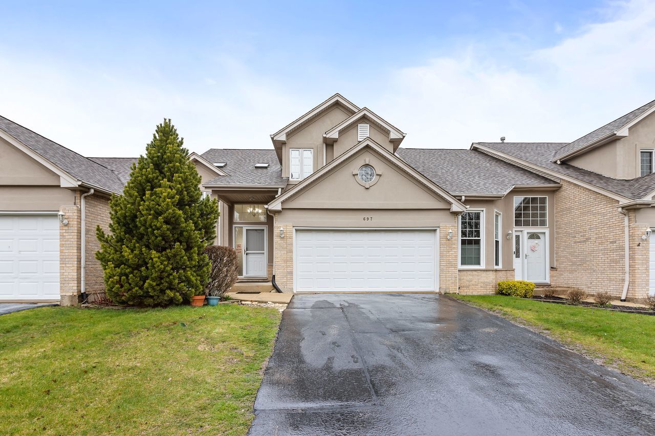 Property Photo: 697 Aspen Drive IL 60446