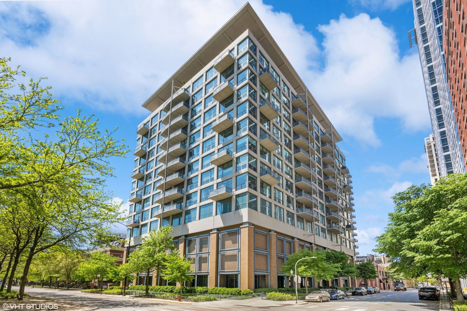 Property Photo:  125 E 13th Street 610  IL 60605 