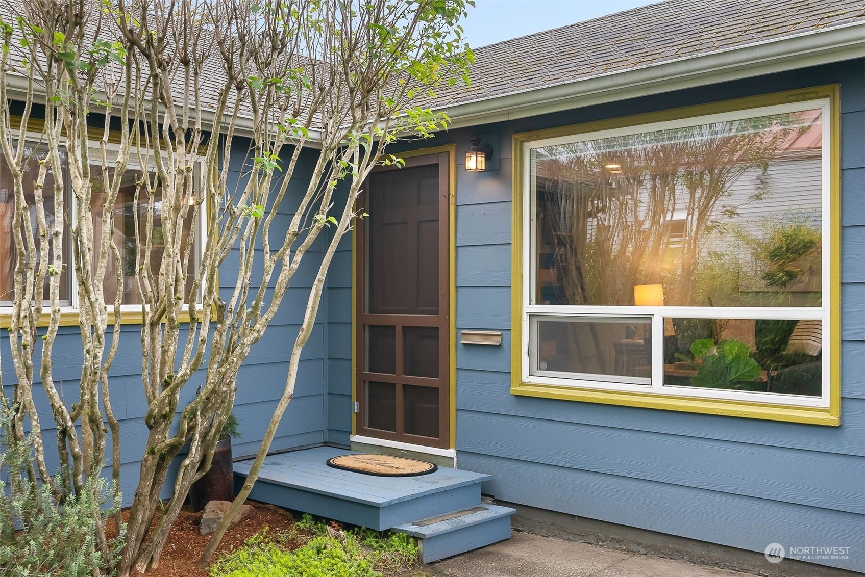 Property Photo:  9020 13th Avenue SW  WA 98106 