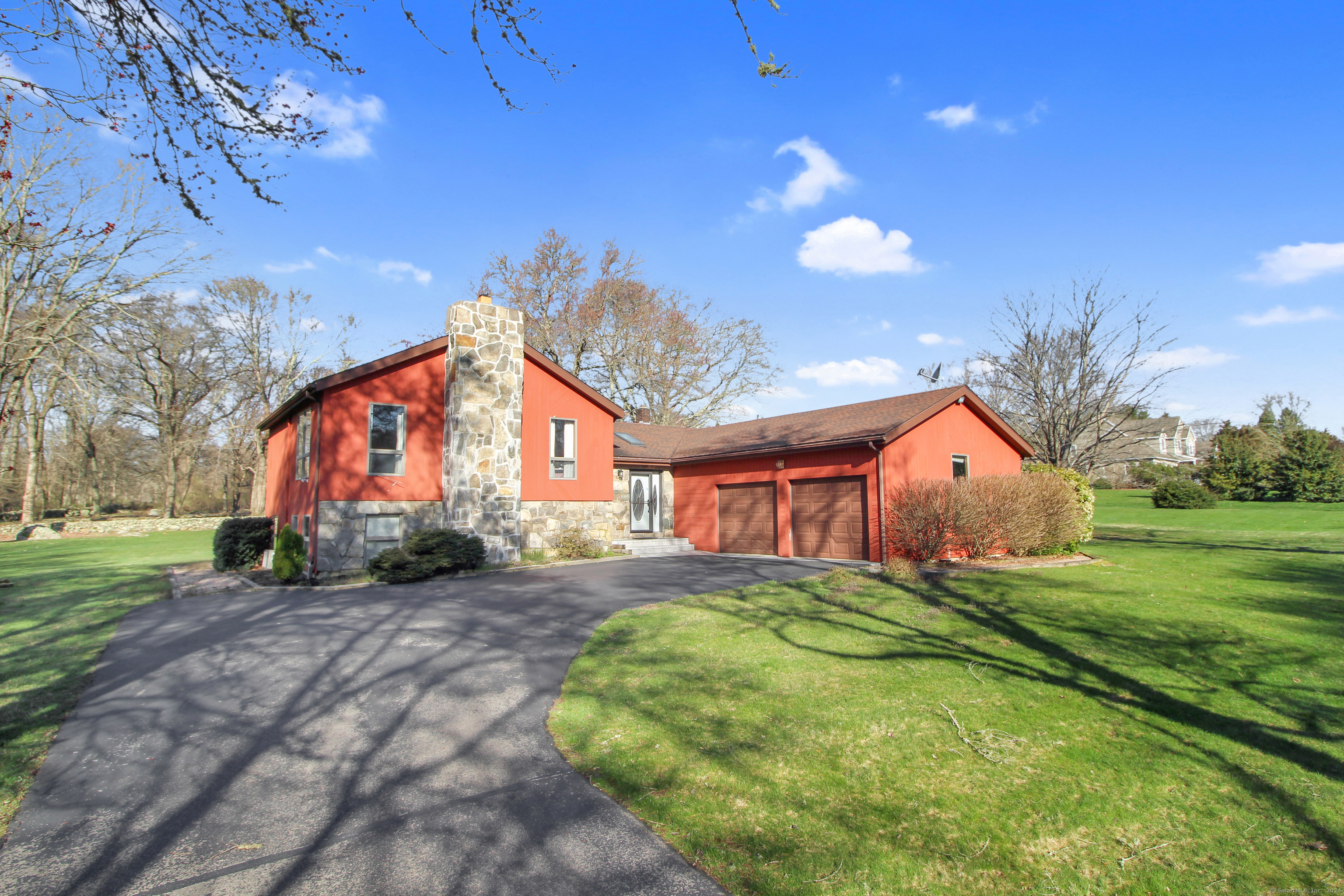 Property Photo:  16 Heritage Drive  CT 06378 