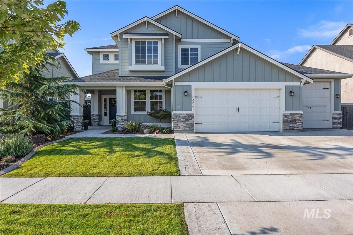 Property Photo:  3903 E Renwick St  ID 83642 