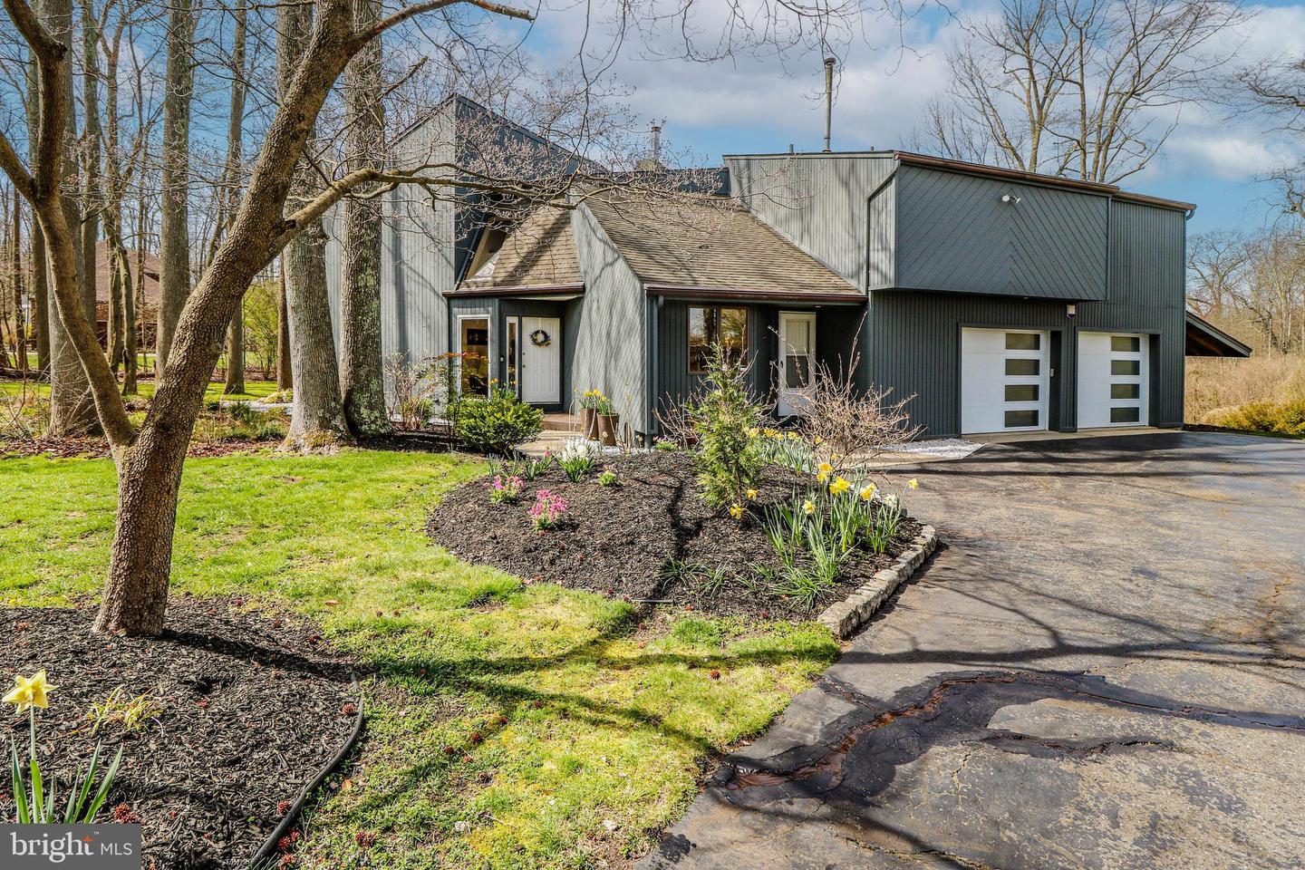 9 Hidden Springs Lane  Hightstown NJ 08520 photo