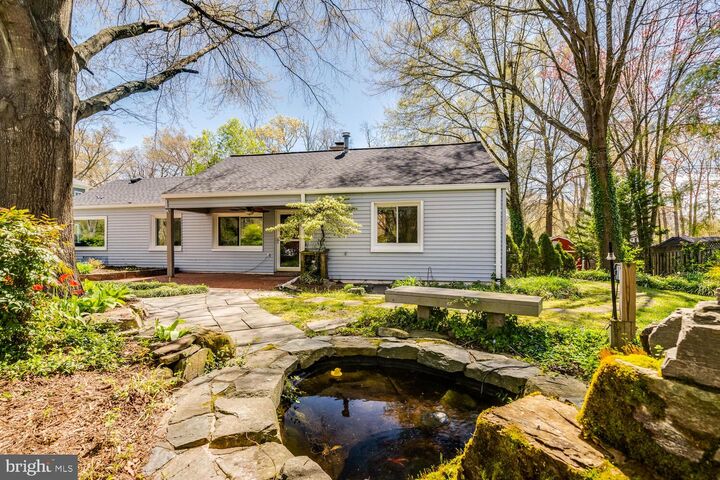 4017 Colonial Avenue  Alexandria VA 22309 photo