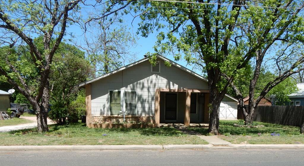Property Photo: 108 Park St TX 78624