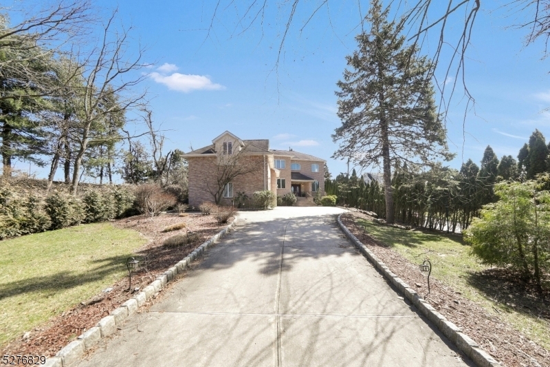 Property Photo:  624 Alps Rd  NJ 07470 