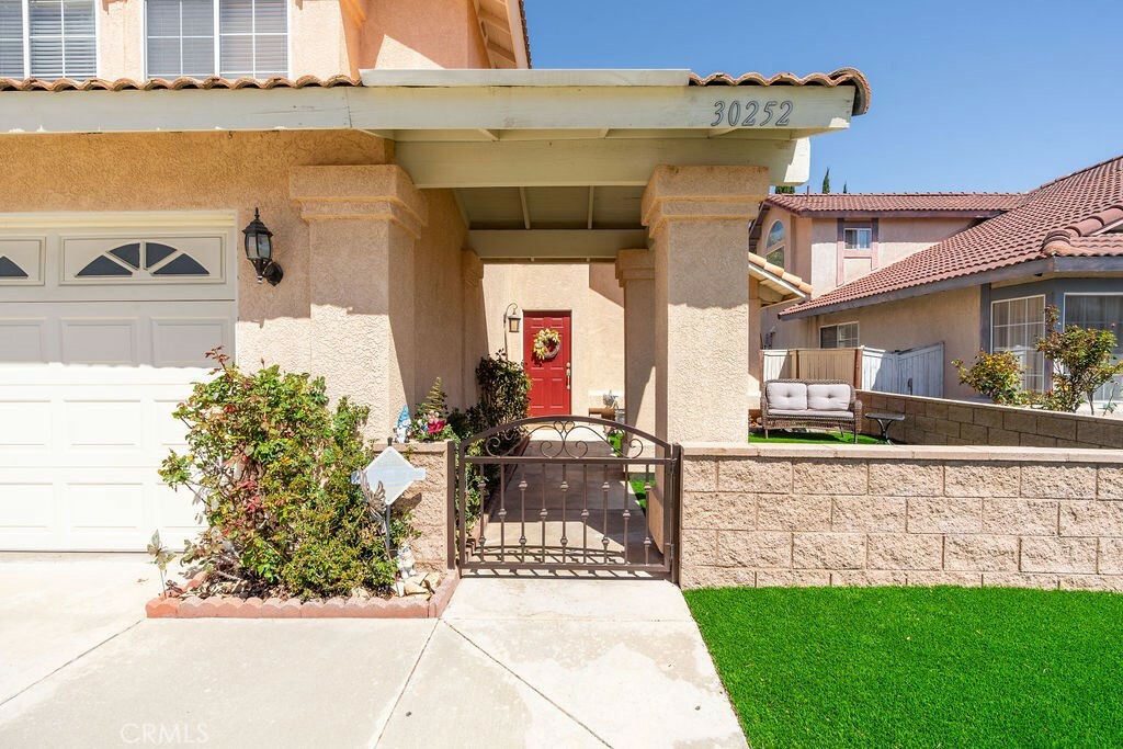 Property Photo:  30252 Silver Ridge Court  CA 92591 