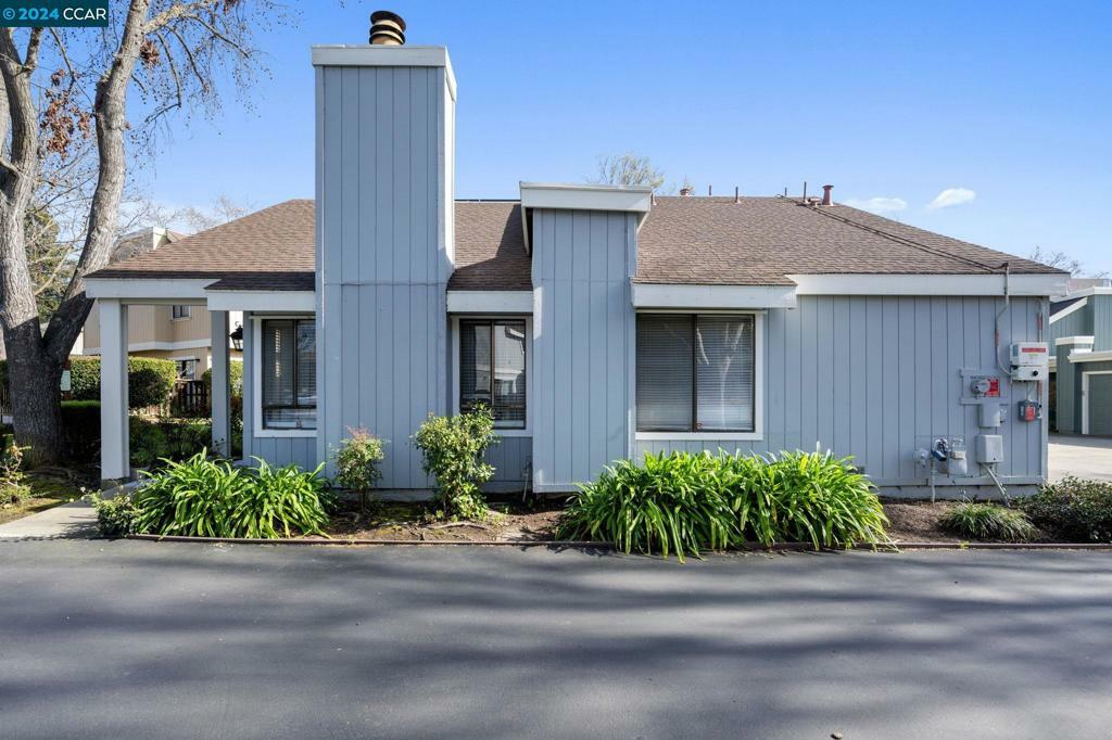 Property Photo:  4238 Dubhe Ct.  CA 94521-1820 
