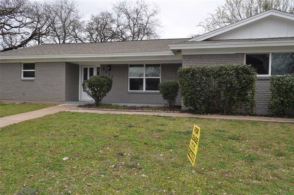 Property Photo:  2232 Shady Brook Drive  TX 76021 