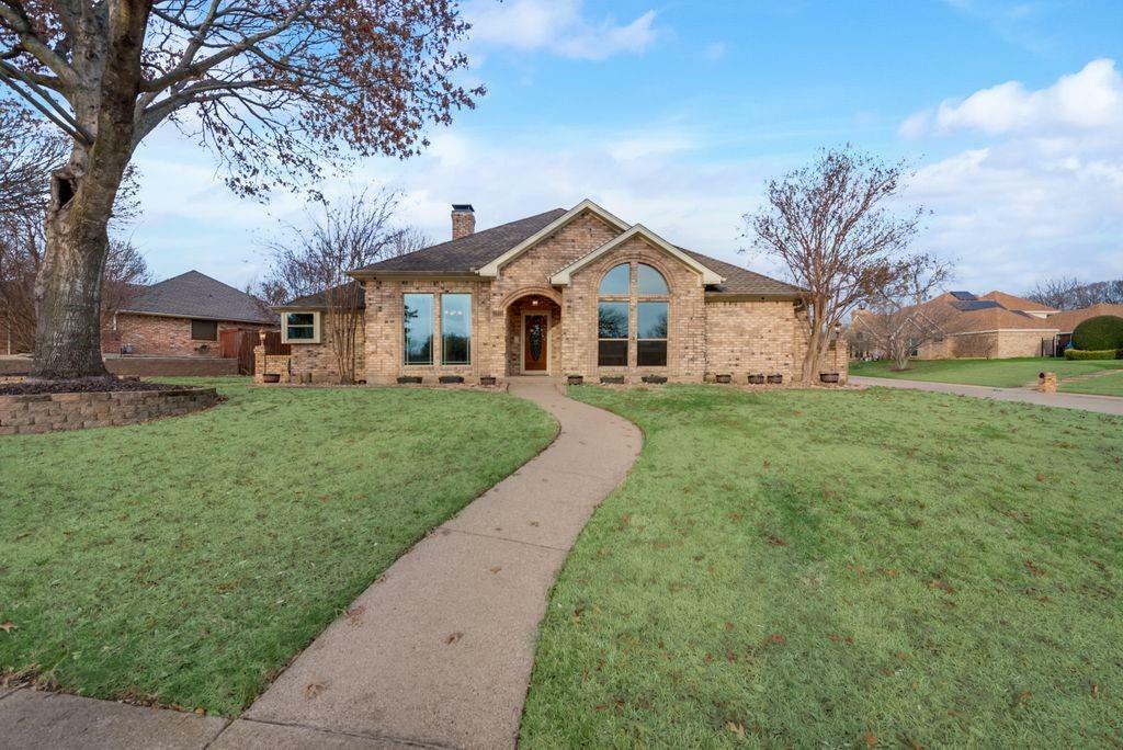 Property Photo:  1901 Tewa Trail  TX 75115 