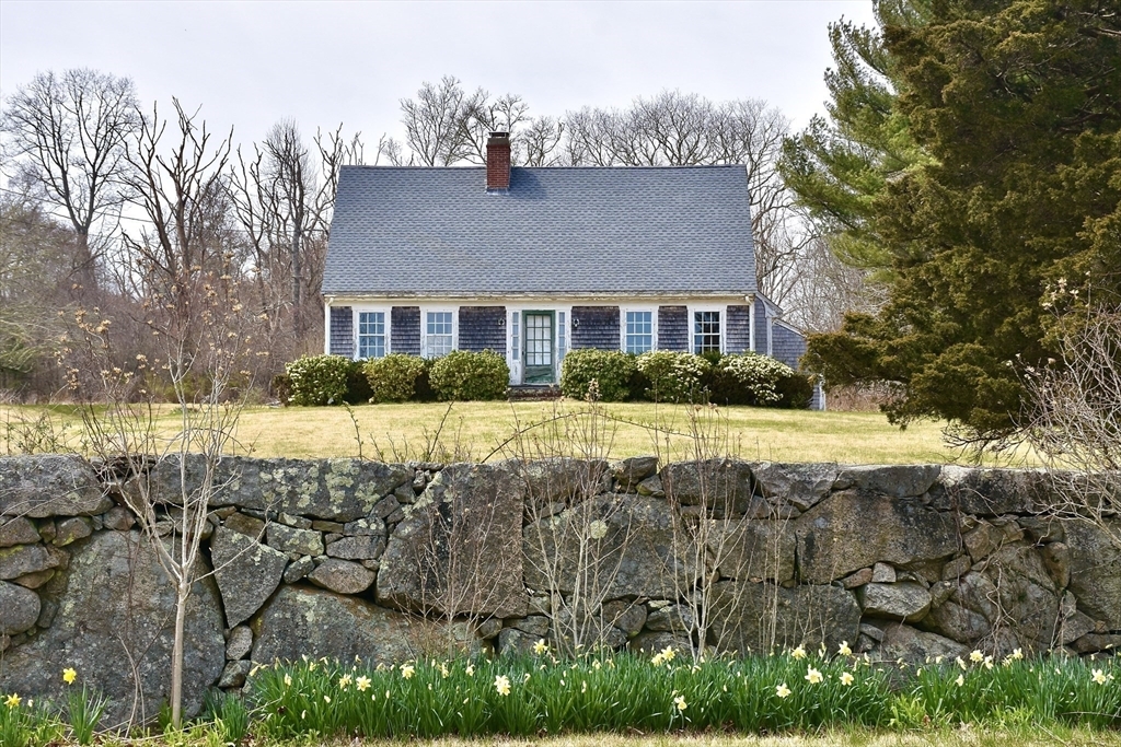 Property Photo:  1219 Drift Rd  MA 02790 