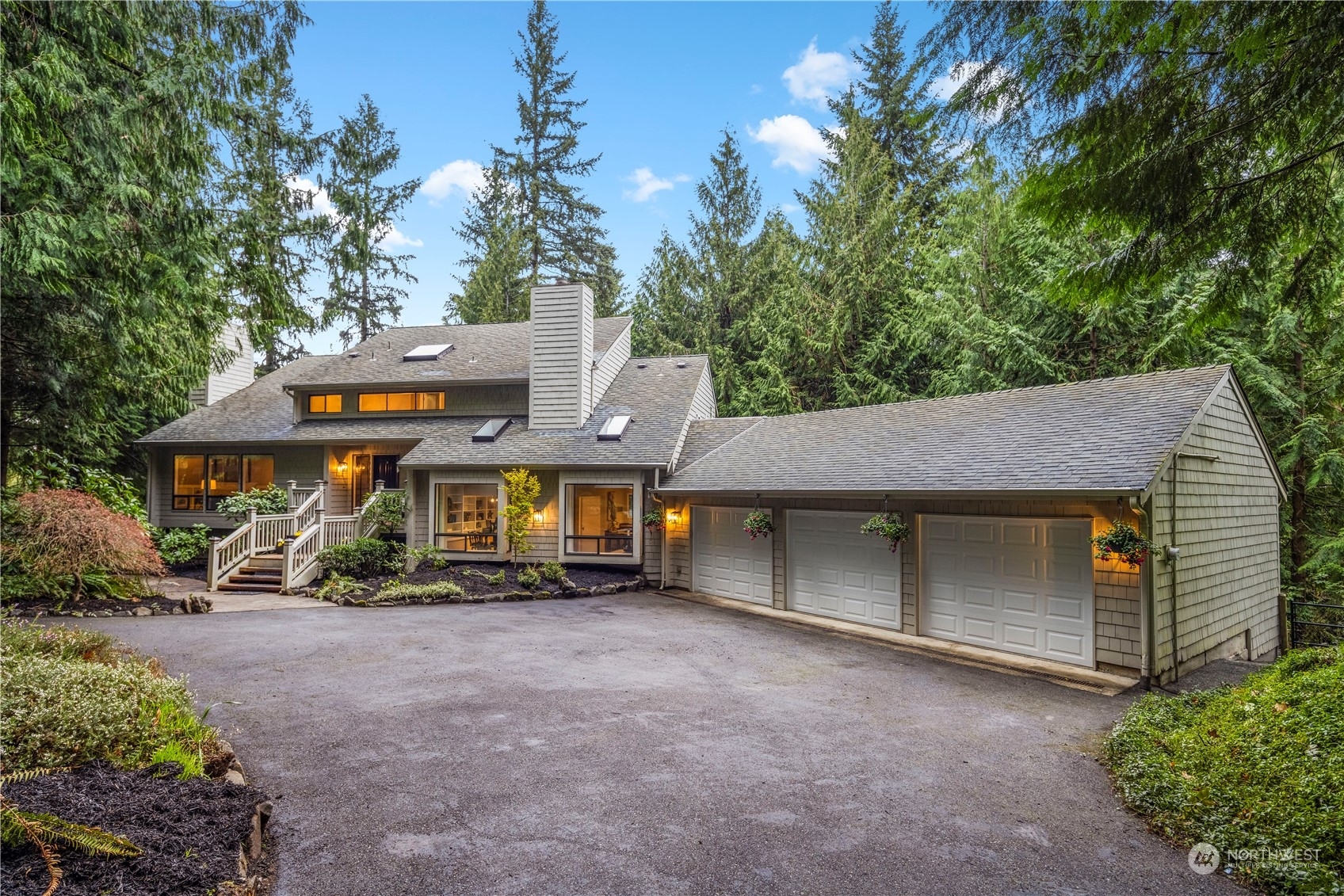 Property Photo:  18604 SE 58th Street  WA 98027 