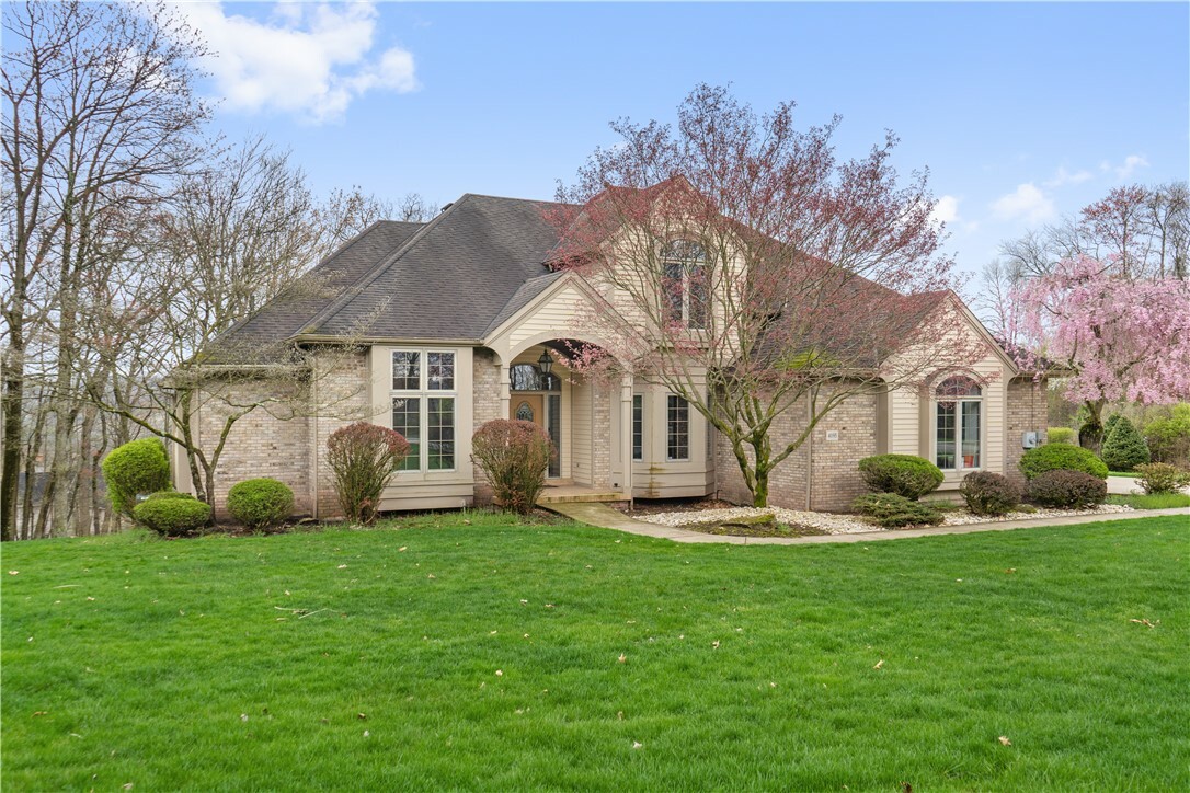 Property Photo:  4095 Manor Oaks Ct  PA 15632 