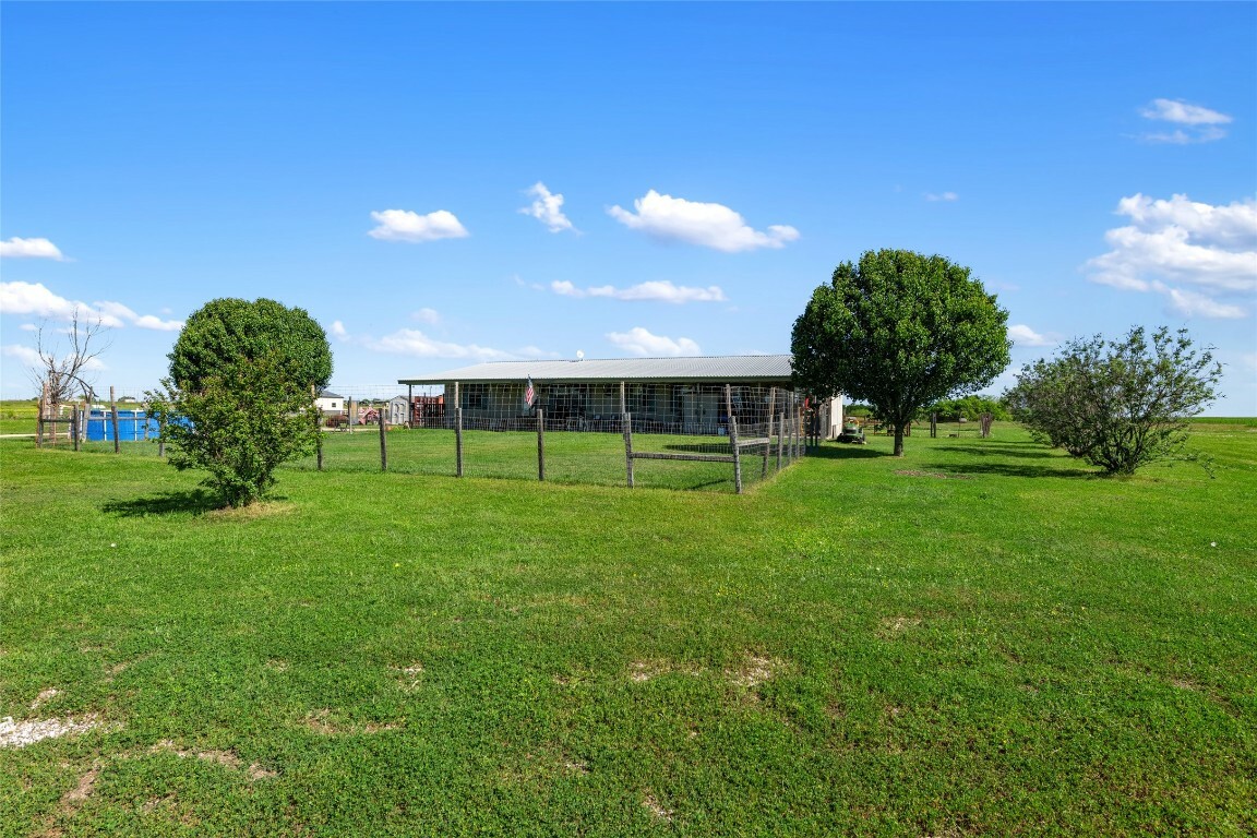 Property Photo:  2378 County Road 424  TX 76578 