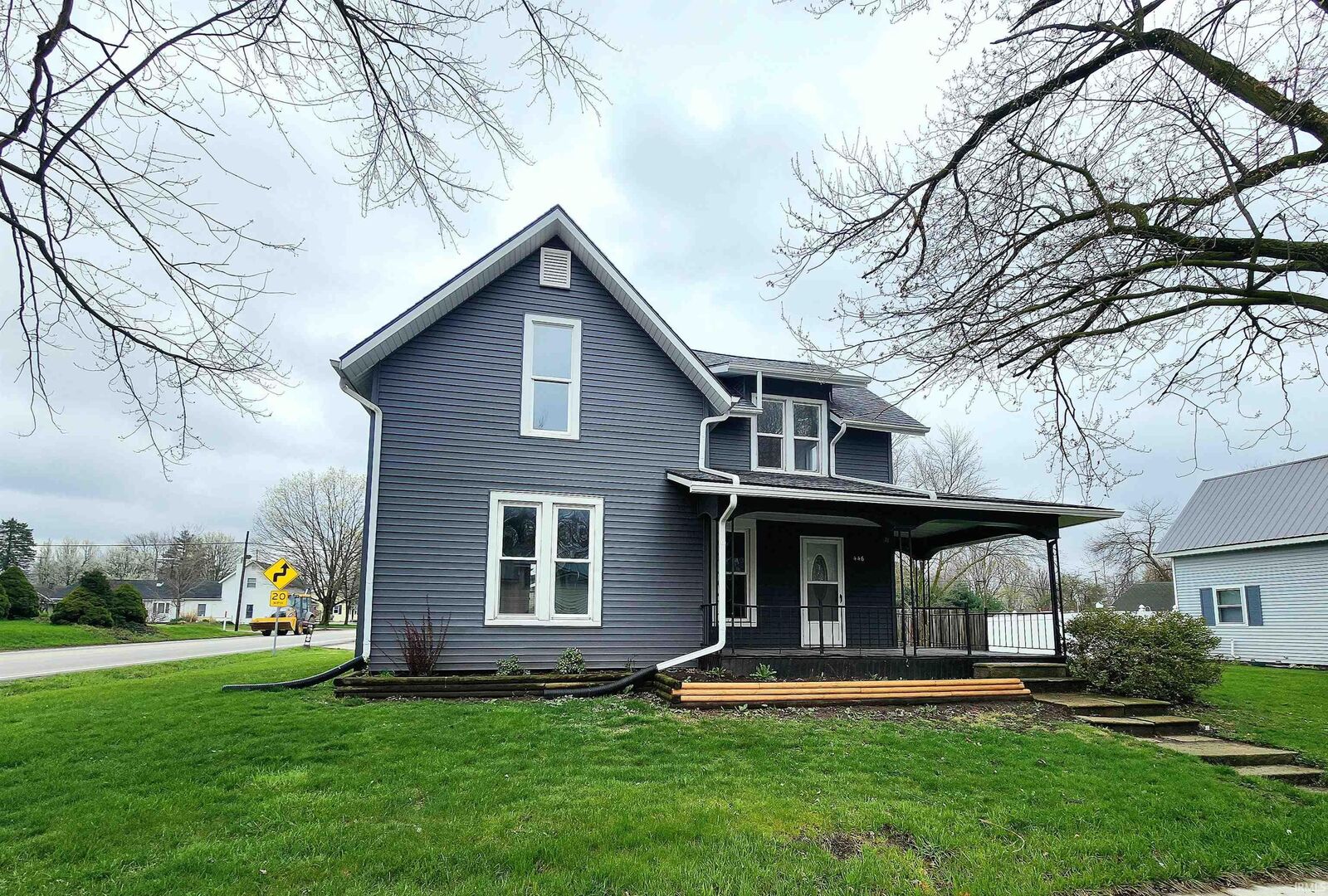 Photo de la propriété:  446 E Washington Street  IN 46543 