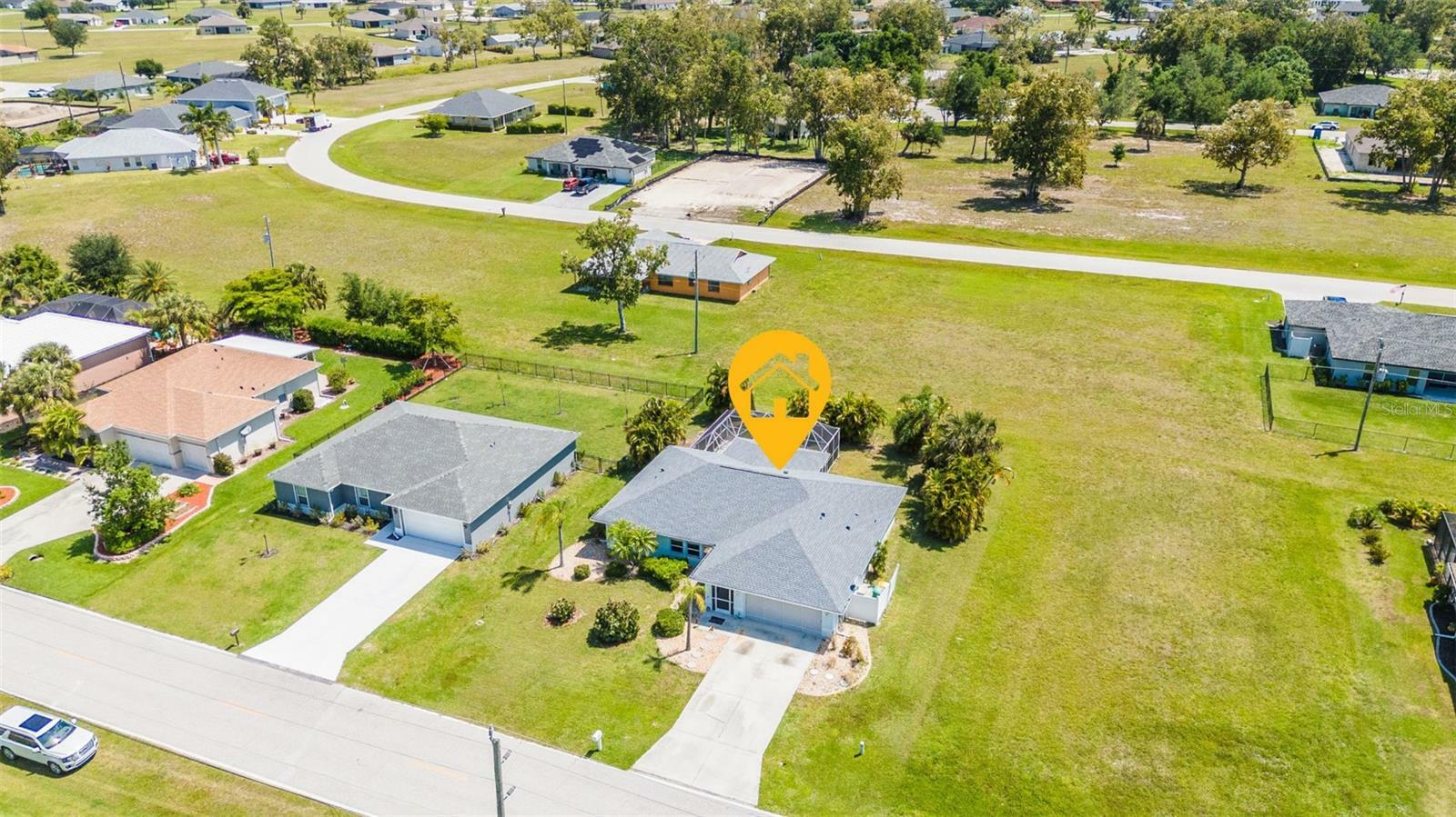 Property Photo:  16256 Quesa Drive  FL 33955 