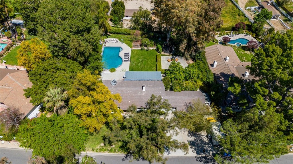 Property Photo: 5808 Hilltop Road CA 91302