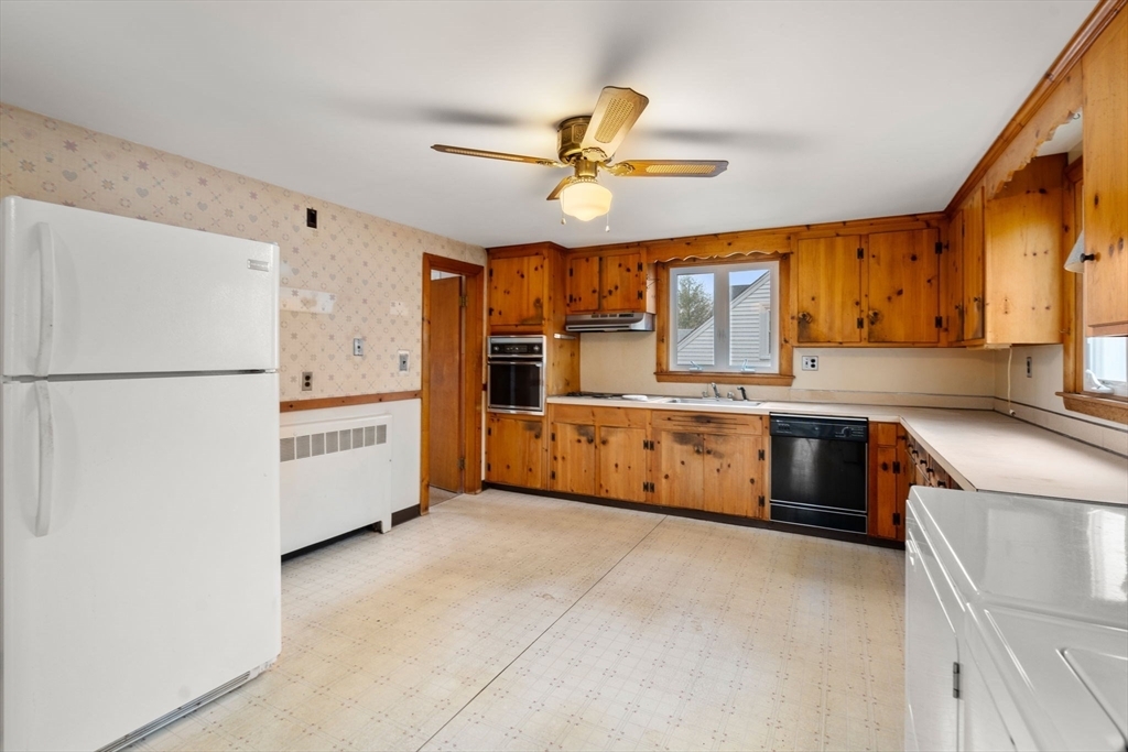 Property Photo:  65 Roosevelt Ave  MA 01945 