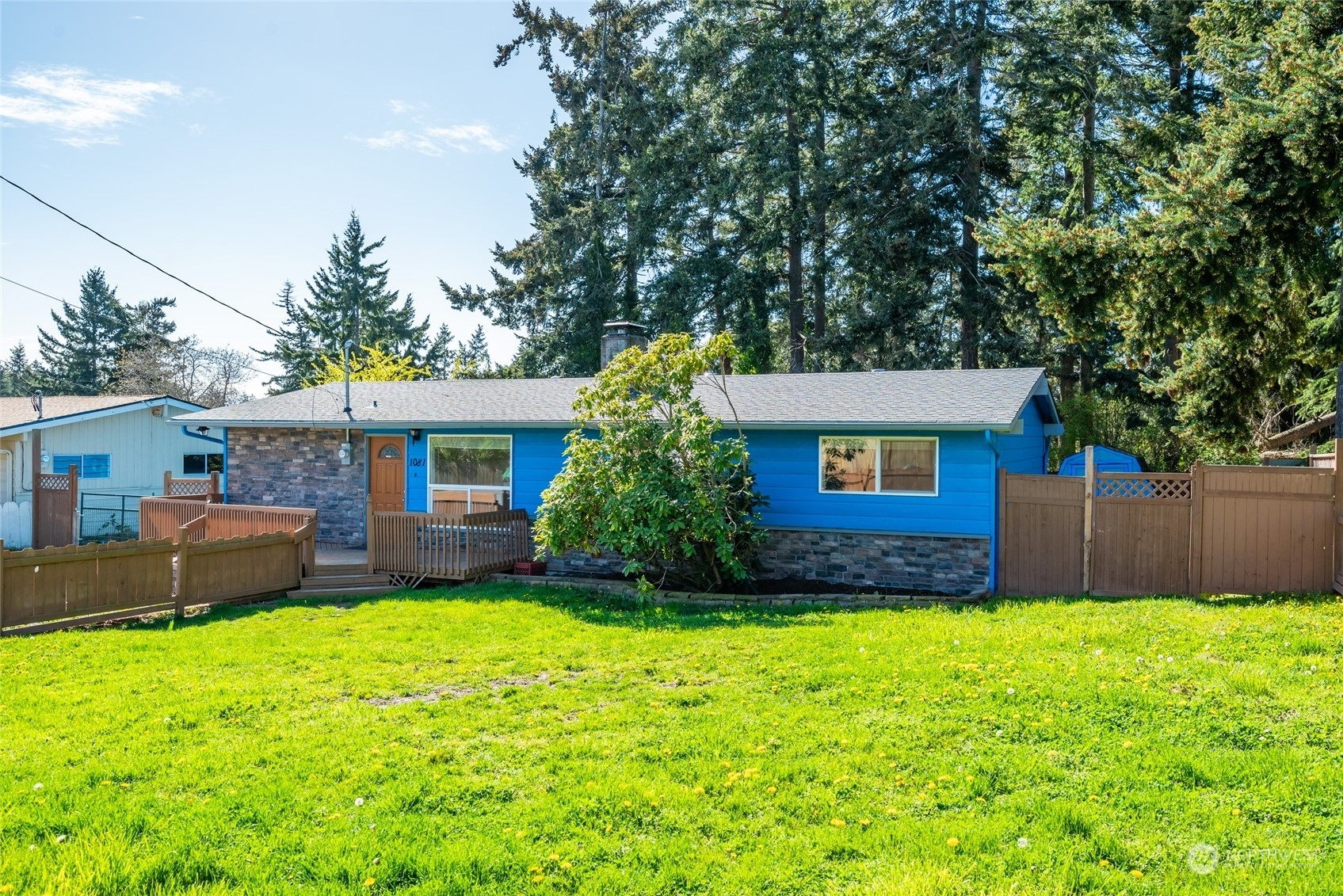 Property Photo:  1081 SW Heller Street  WA 98277 