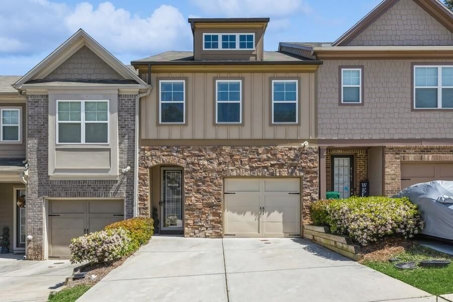 Property Photo:  4165 Alden Park Drive  GA 30035 