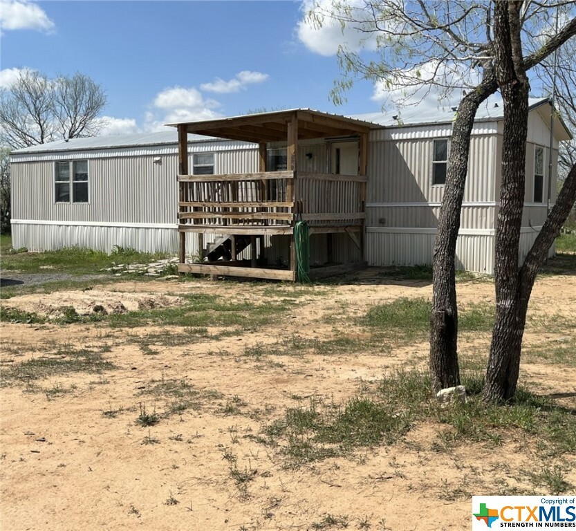 Property Photo:  1103 Olmos Road  TX 78155 