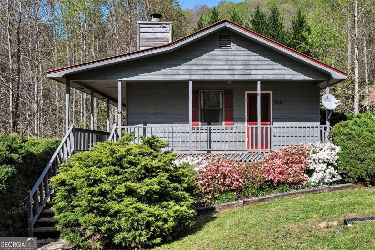 Property Photo:  423 Glen Road  GA 30546 