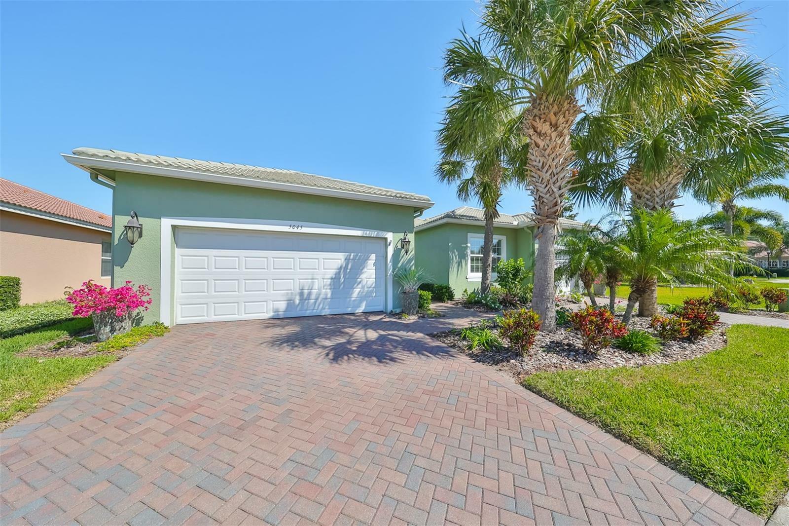 Property Photo:  5045 Ruby Flats Drive  FL 33598 