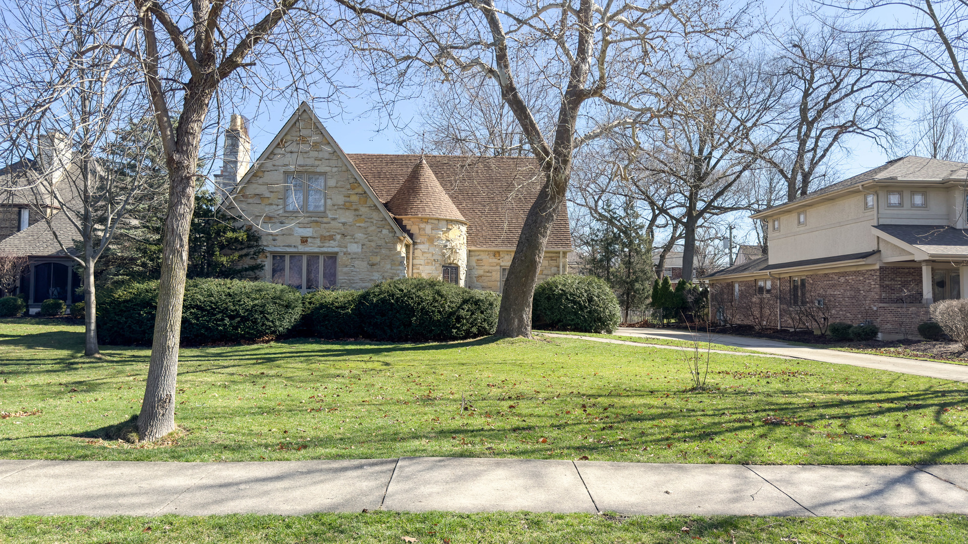 Property Photo:  241 S Kenmore Avenue  IL 60126 