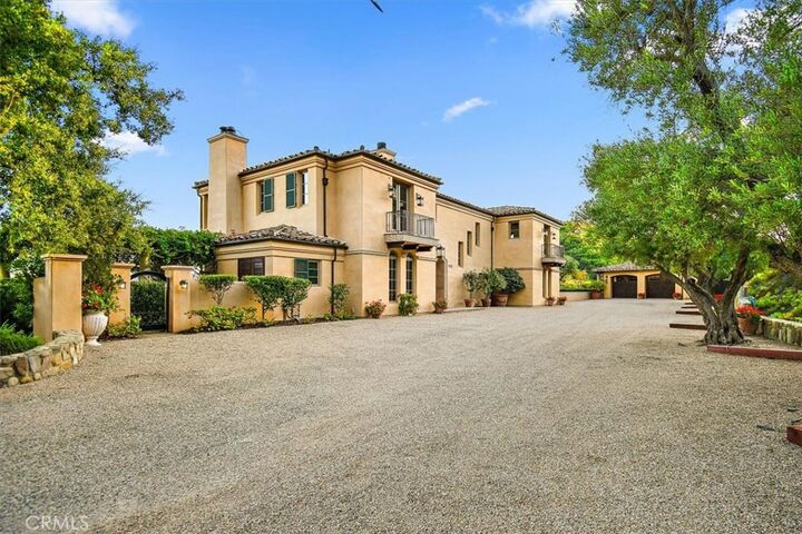 Property Photo:  2835 Hermitage Road  CA 93023 