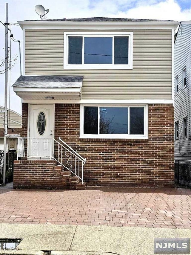 Property Photo:  119 Patterson Street Unit #1  NJ 07029 