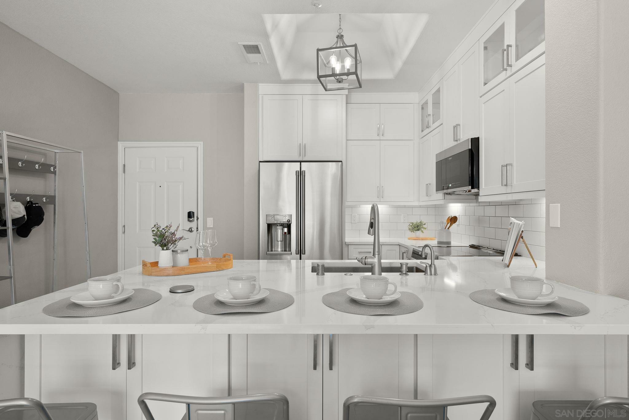 Property Photo: 9253 Regents Rd A407 CA 92037