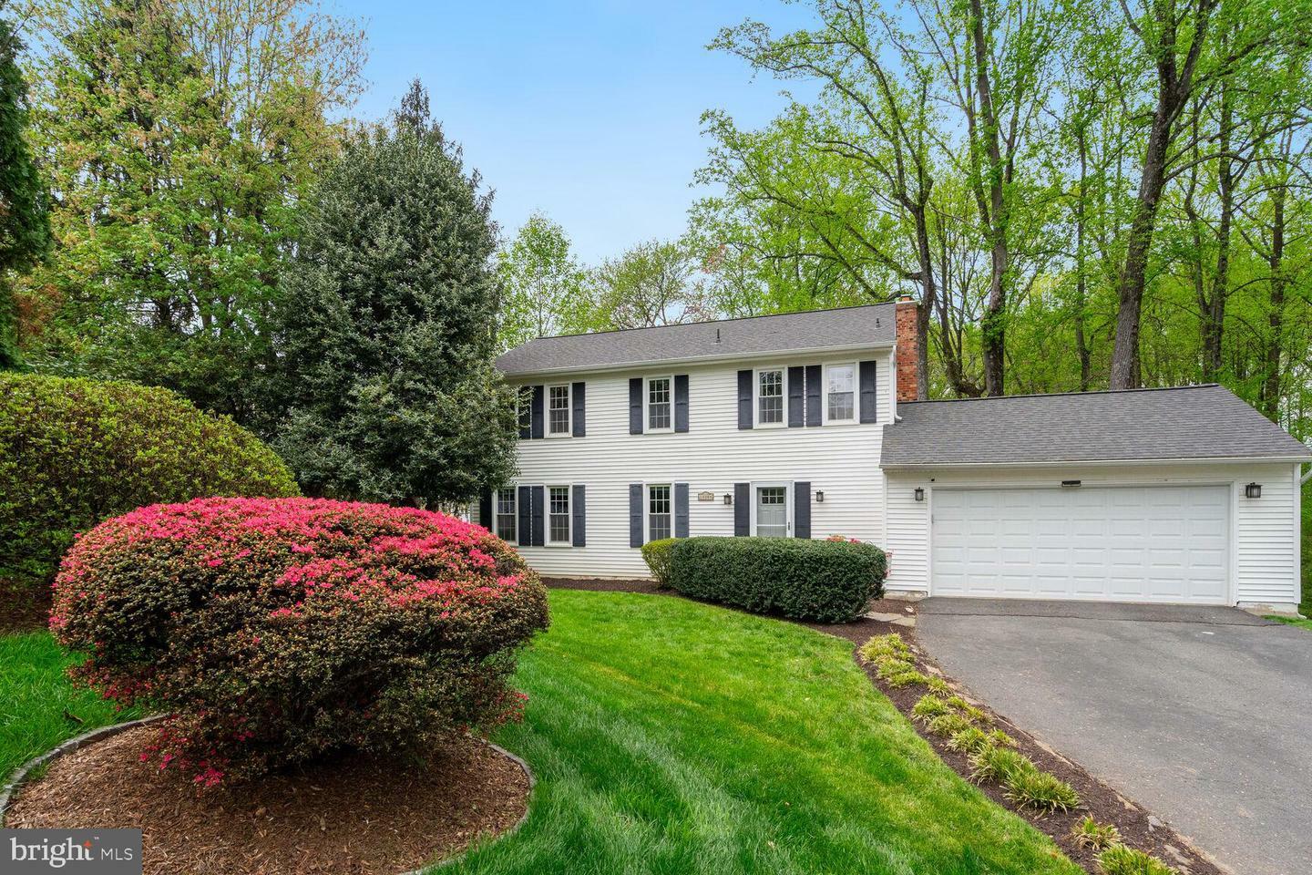 Property Photo: 10008 Marshall Pond Road VA 22015