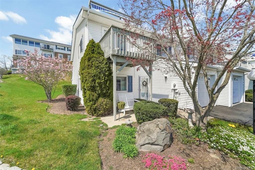 Property Photo:  750 Hewitt Lane  NY 12553 