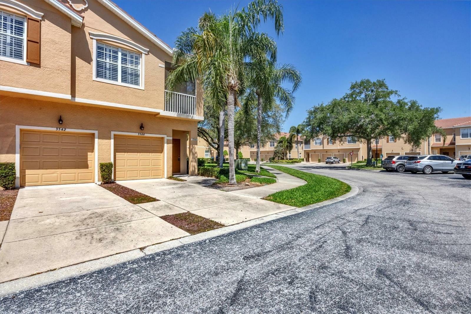 Property Photo: 3544 Parkridge Circle 31-203 FL 34243