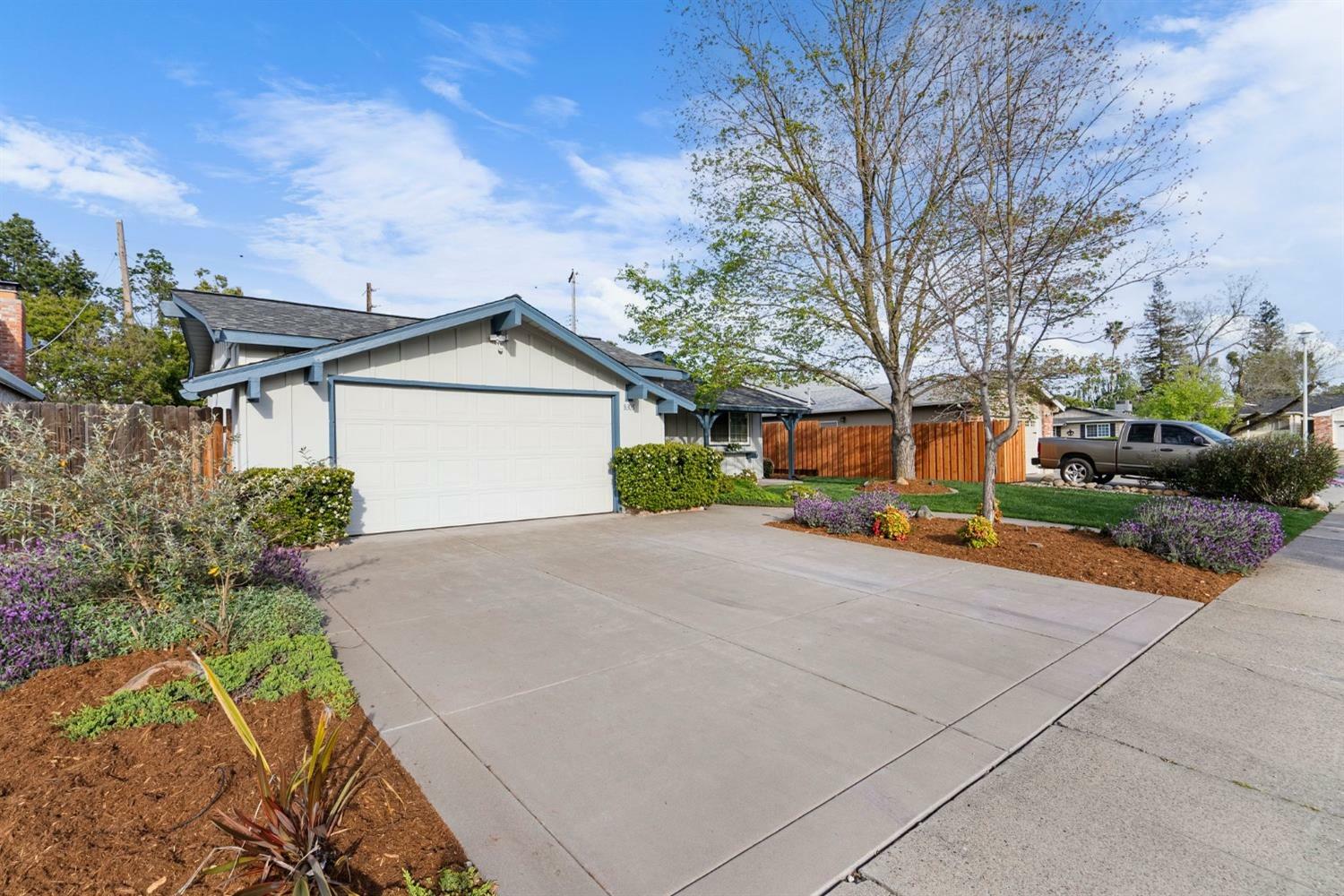 Property Photo:  8305 Grinnell Way  CA 95826 