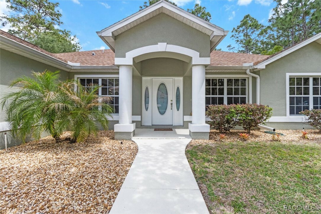 Property Photo: 17 Eugenia Court N FL 34446