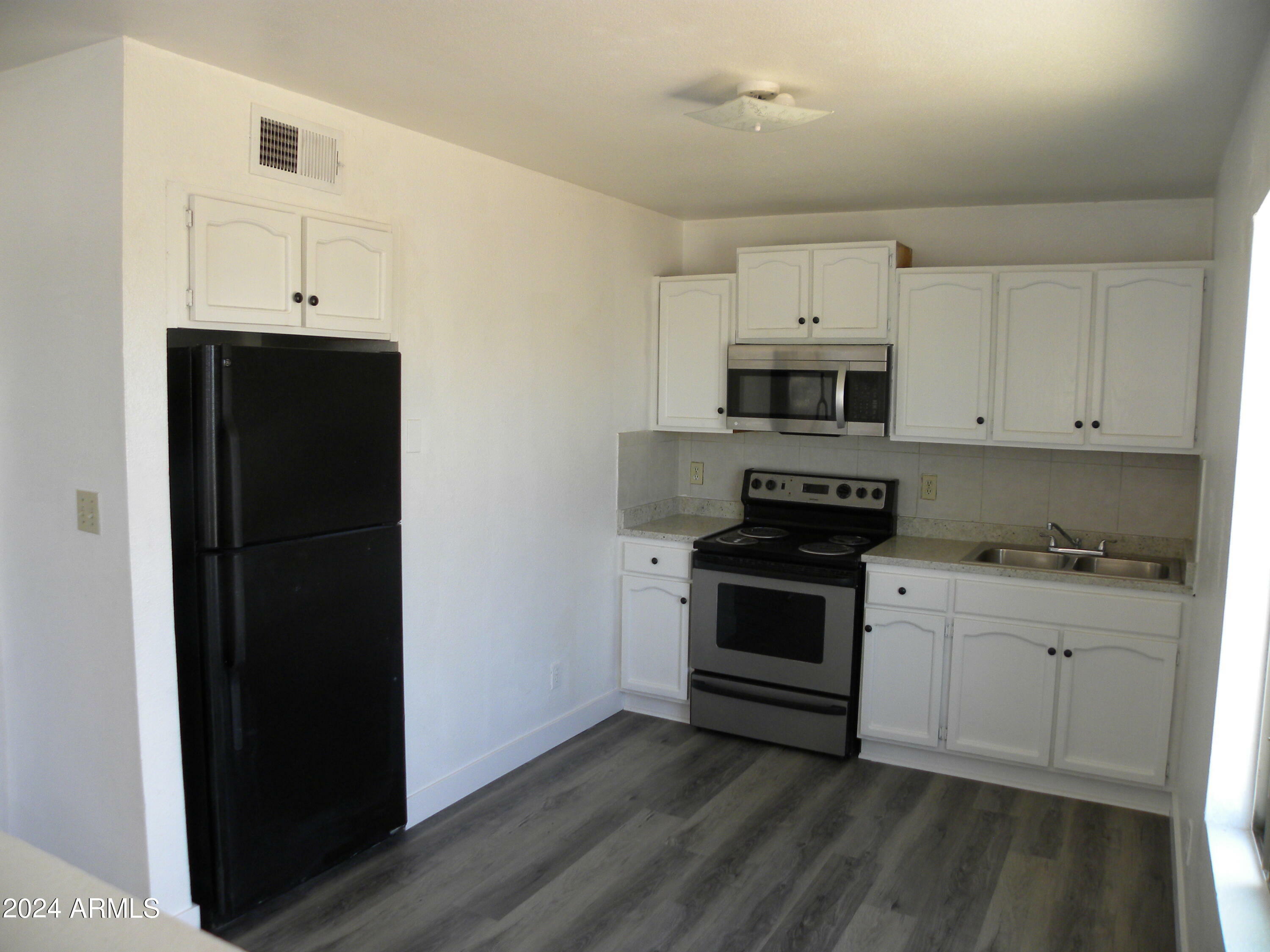 Property Photo:  1435 E Pierce Street  AZ 85006 