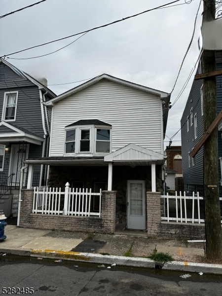 Property Photo:  46 Arverne Ter  NJ 07111 